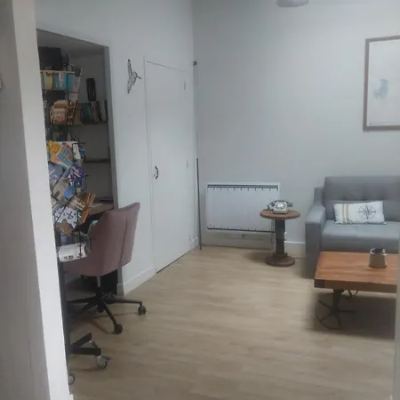 Duplex Sur Terrasse - La A Pieds * בטז-סור-מר
